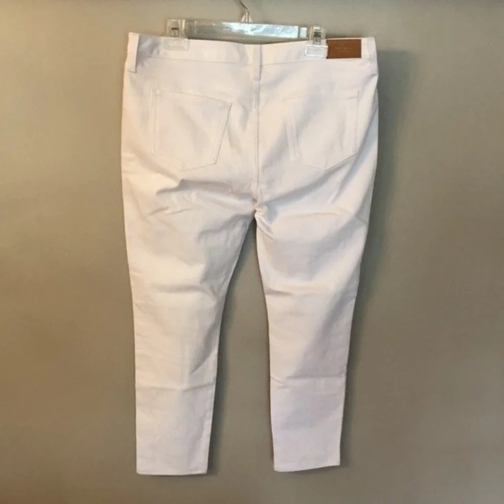 KATE SPADE SIZE 33 WHITE BROOME STREET DENIM JEAN